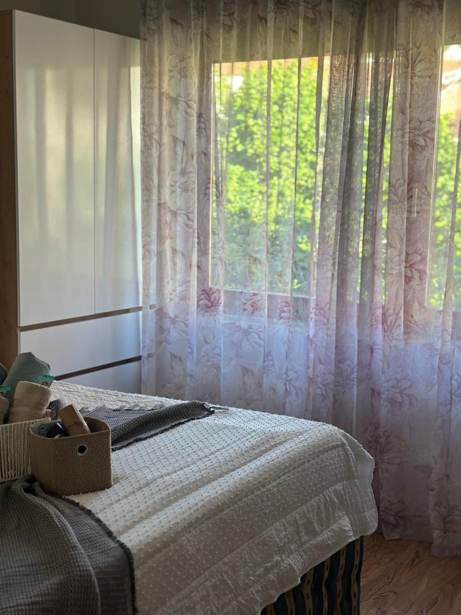 Lilyy Daire Leskovac  Dış mekan fotoğraf
